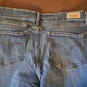 Levi straight leg jean